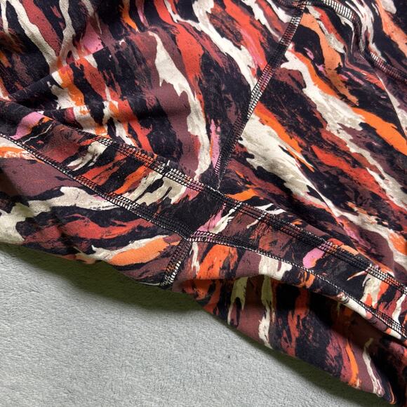 Lululemon Lunar New Year Align HR Leggings Sz 6 25” Long Tiger Tide Camo Striped - Picture 6 of 15